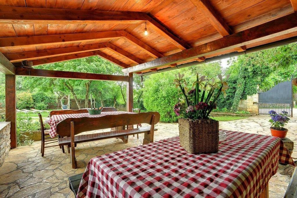Villa Casa Karnevali à Žminj Extérieur photo